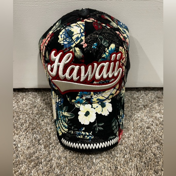 Robin Ruth Accessories - 🌺EUC Robin Ruth Hawaii Floral Ball Cap in Black w/ Multi Color